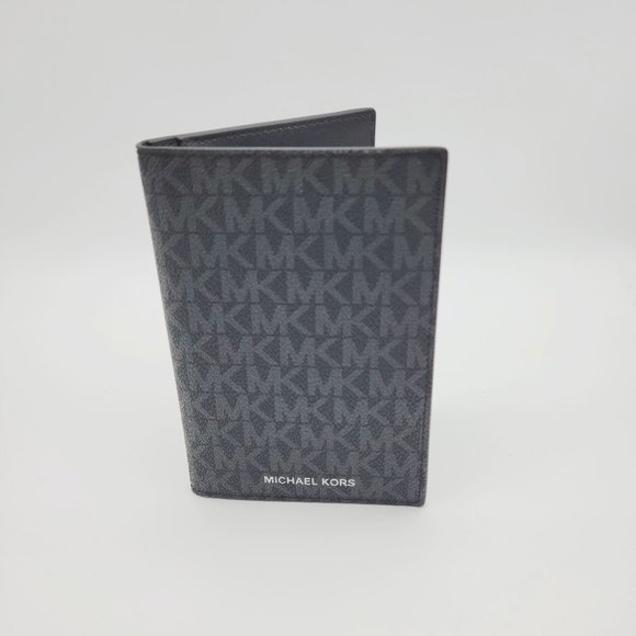 Michael Kors Gifting Passport Wallet Black MK Logo Mens - Picture 1 of 6